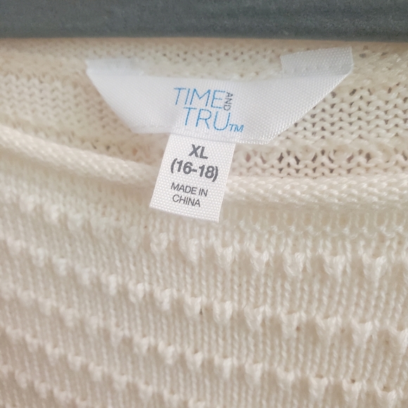 Time & Tru Knit Sweater, Size XL - Picture 3 of 5